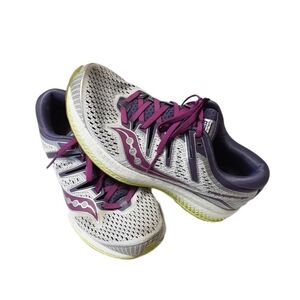 Saucony Triumph ISO Sneakers Womens 8.5